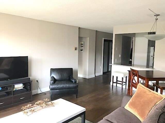 Building Photo - 45 Longwood Ave Unit 210