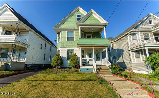 Building Photo - 1410 Stanford St