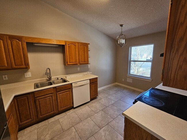 Photo - 189 E Lakemont Dr