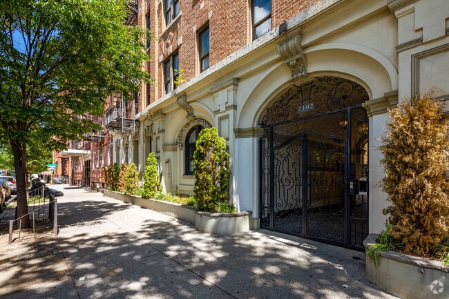Photo - 2107 Bedford Ave