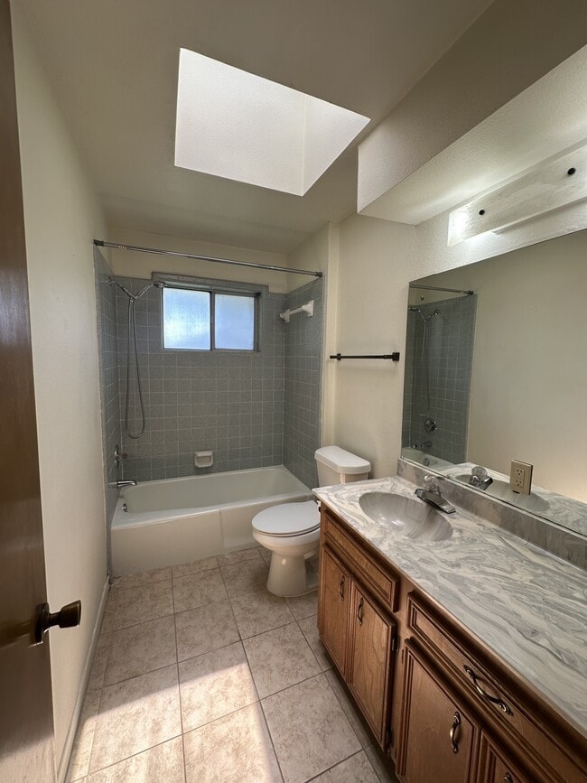 Photo - 1003 Allison St