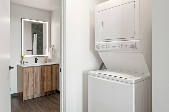 Photo - 187 N Ashland Ave