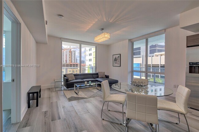 Photo - 1010 SW 2nd Ave Unidad 609