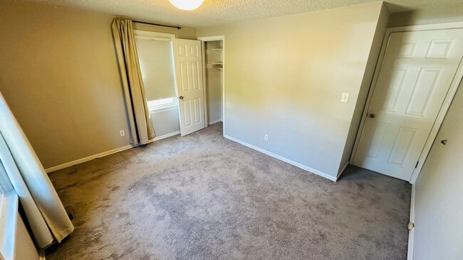 Photo - Cozy Midcentury Cottage with AC for Rent in Skyway