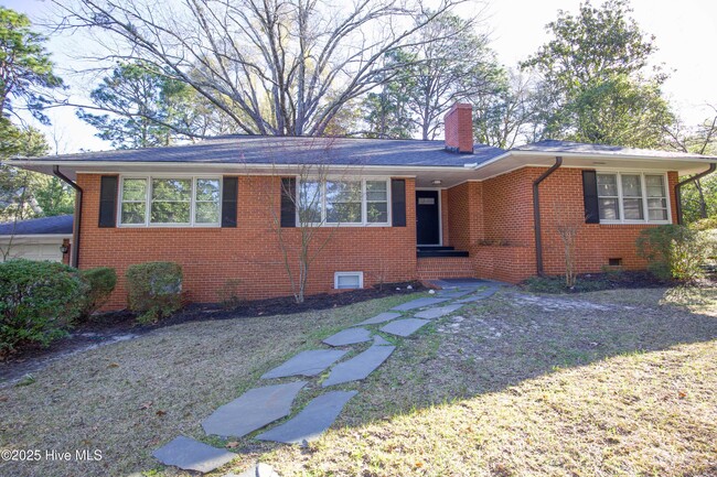 Building Photo - 345 E New Hampshire Ave Rental
