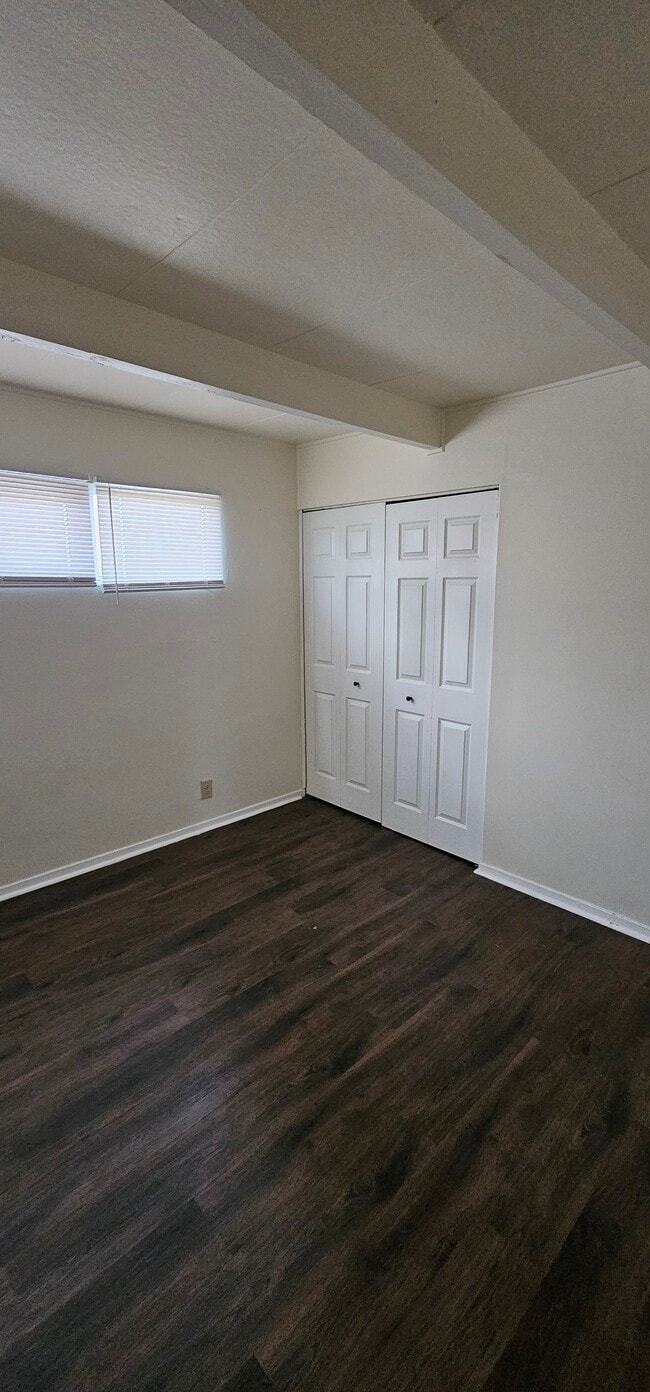 Photo - 824 N 70th St