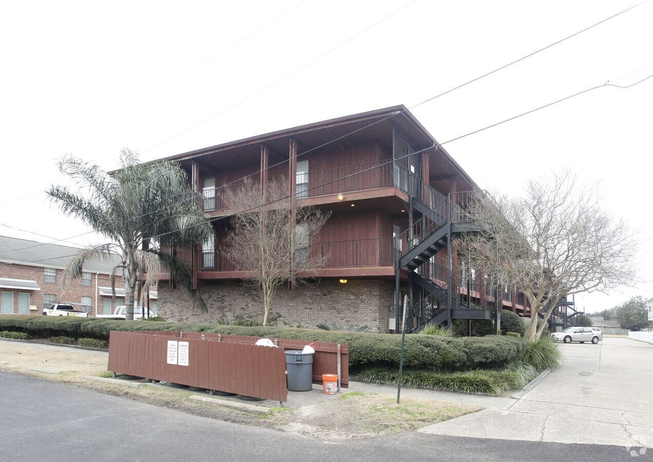 Photo - Carrollton Village Condominiums