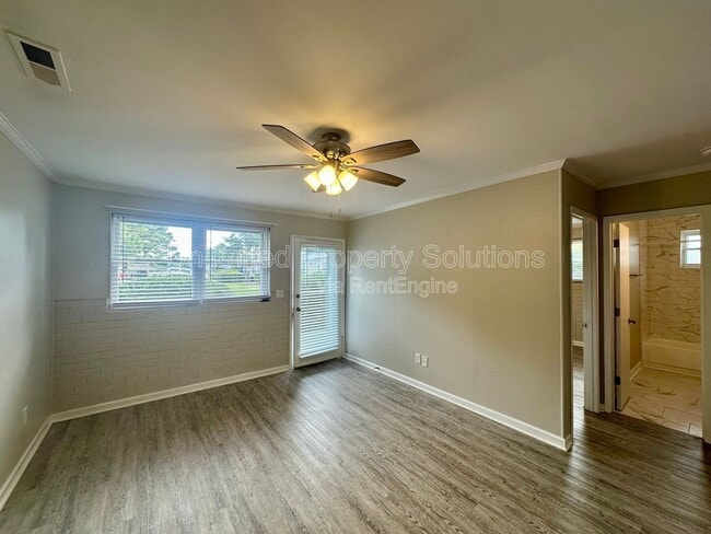 Photo - 119 Gaddy Dr