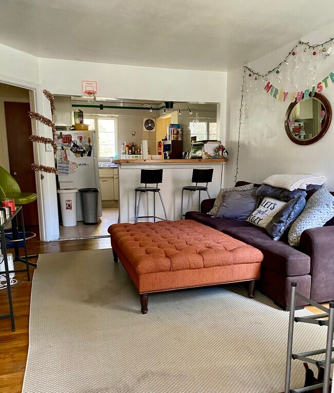 Photo - 5217 Beeler St