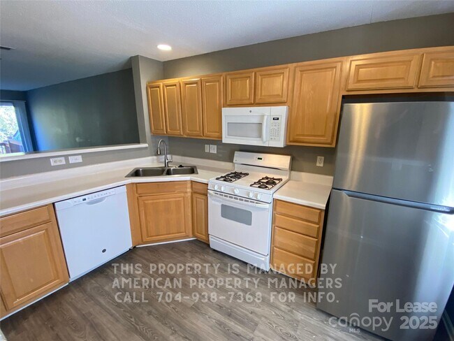 Photo - 10580 English Setter Way