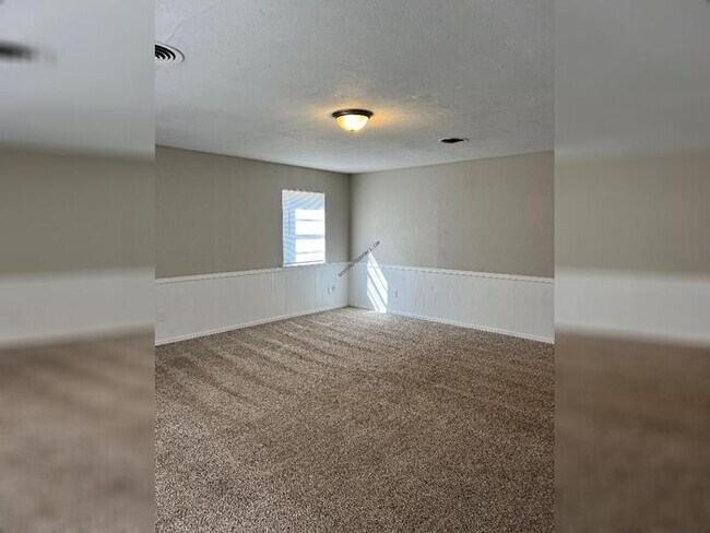 Photo - 301 NW 81st St