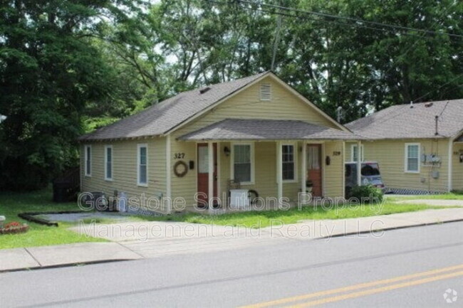 Building Photo - 335 Granbury St Rental