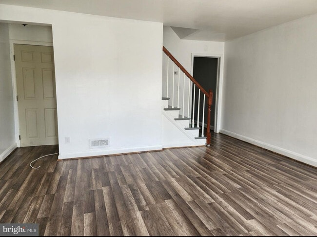 Building Photo - 3654 Chesterfield Ave Rental