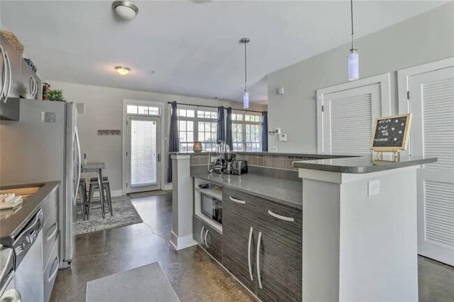 Photo - 1300 DeKalb Ave NE Unit 112