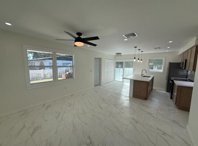 Photo - 1809 5th Ave W