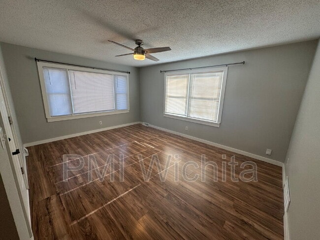 Photo - 923 N Sheridan St