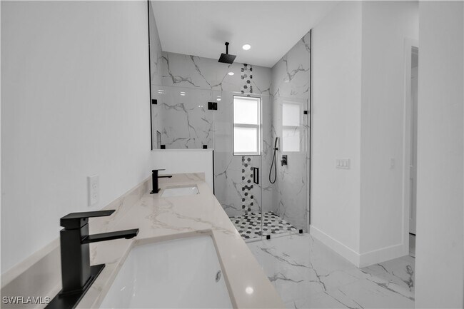 Photo - 1205 W 14th St