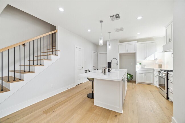 Photo - 2209 Stevens St