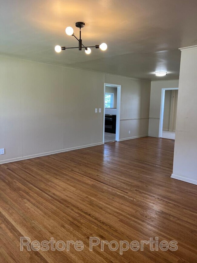 Photo - 1045 E 53rd Pl