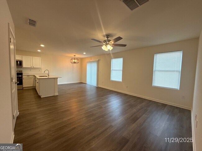 Photo - 148 Flowering Cherry St