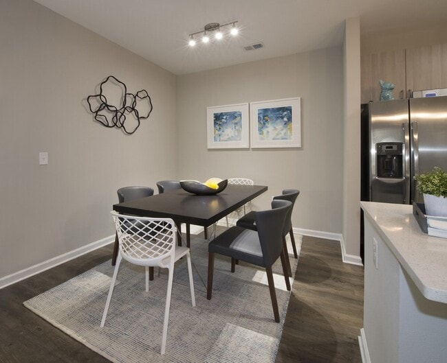 Legacy 521 Apartments