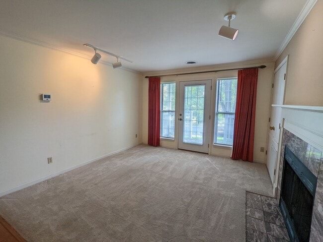 Photo - 921 Harbor House Dr