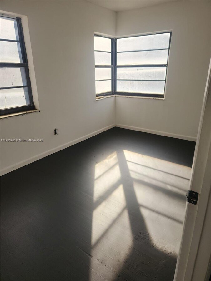 Photo - 8918 Collins Ave Unit 3