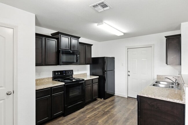 Photo - 6031 Southern Vis