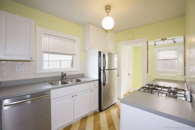 Photo - Adorable 2 Bedroom Cottage with Fenced yard, Washer+Dryer, Dishwasher, Reserved Parking! Unit 3143 30th Street