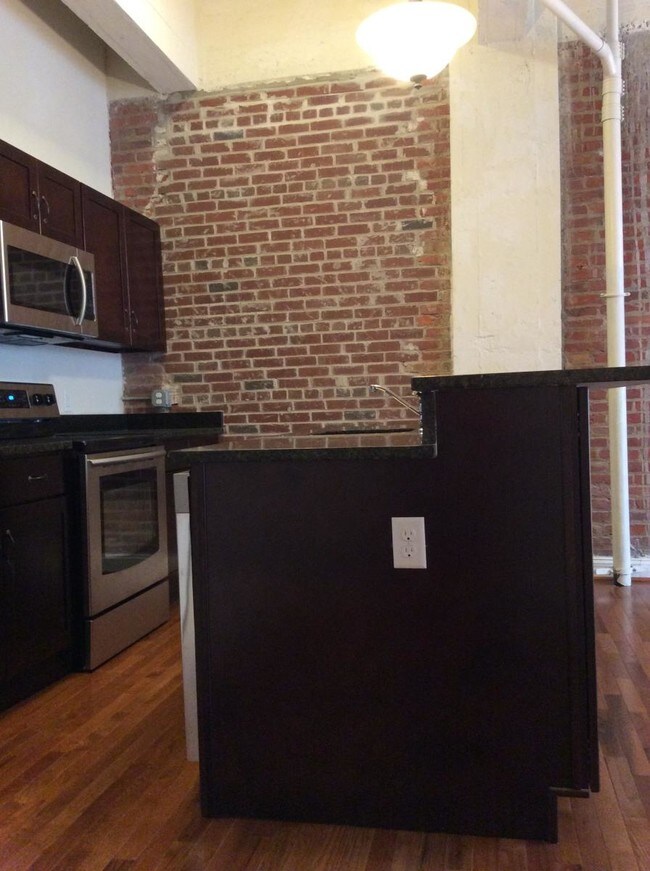 Photo - 311 W Baltimore St