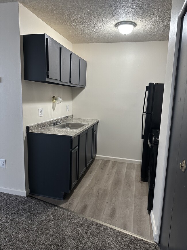 Belmont Manor Apts