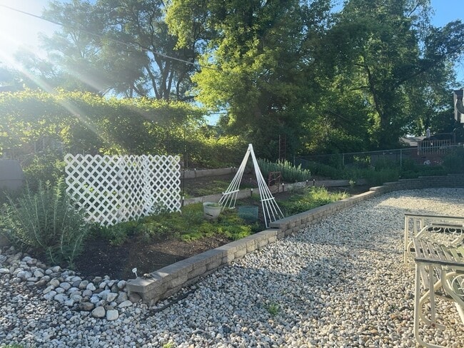 Photo - 3829 Eastway Dr