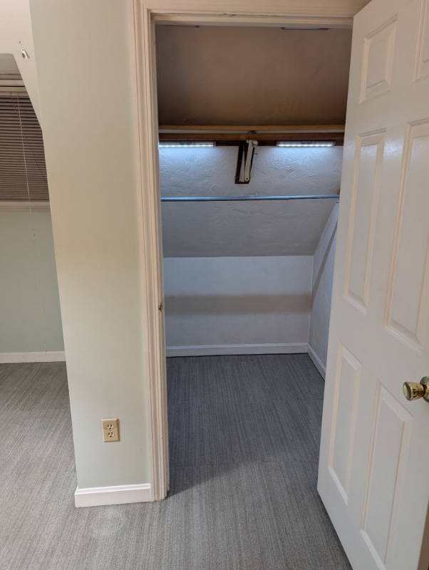 Photo - 740 King St