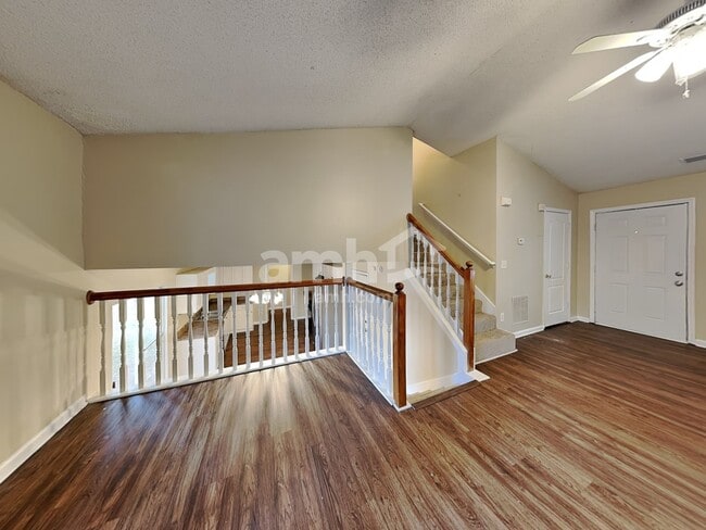 Photo - 32 Alston Ln SW