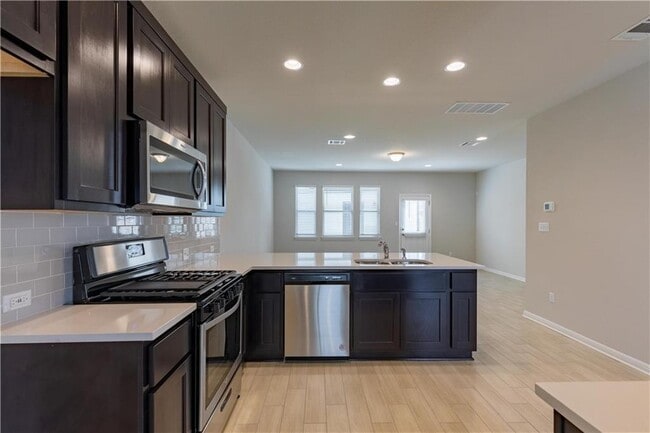 Photo - 2024 Pecan Island Dr