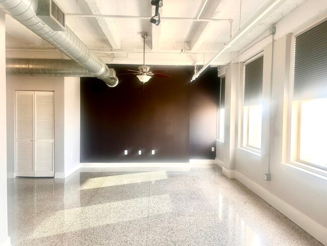 Photo - 221 W Lancaster Ave Unit 9012