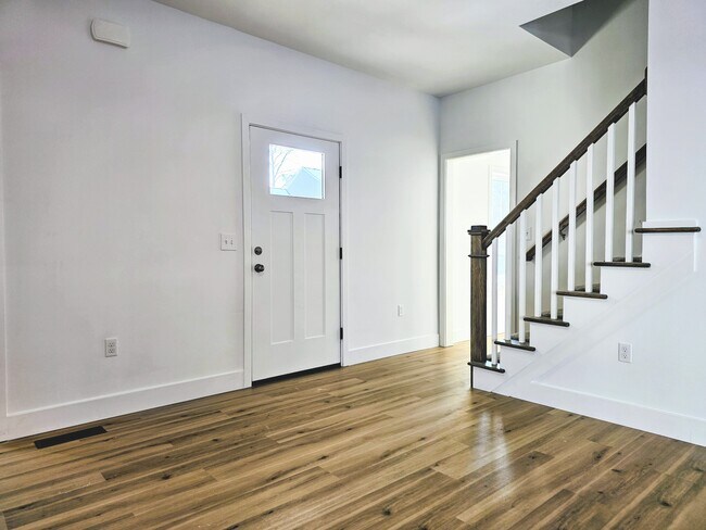 Photo - 398 Hensley St