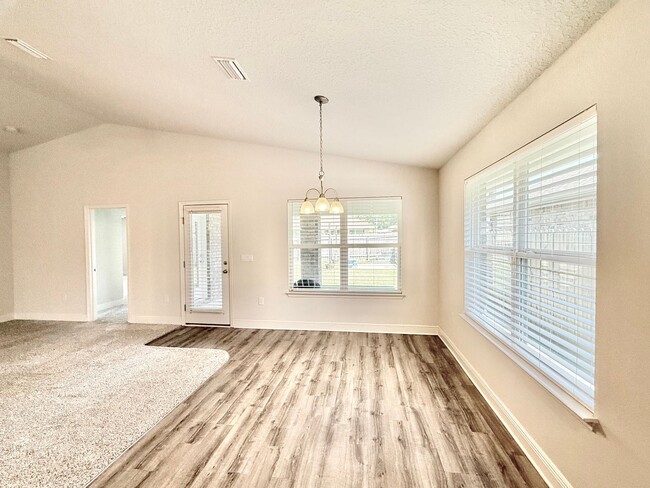 Photo - Spacious Home - Ashley Place
