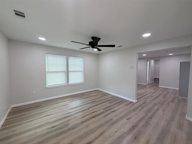 Photo - 403 Taylor St