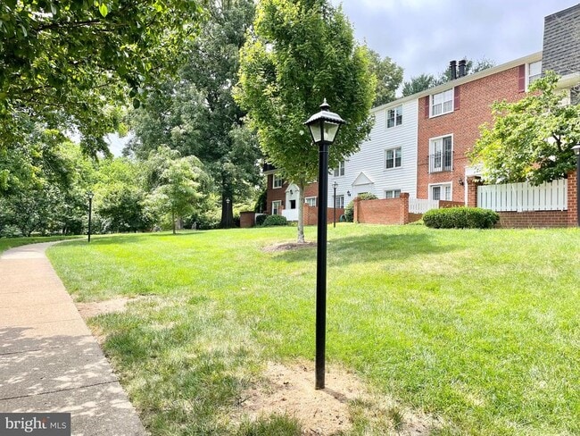 Photo - 2713 S Walter Reed Dr Unit B