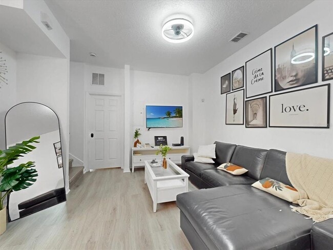 Photo - 1302 S Beach Cir