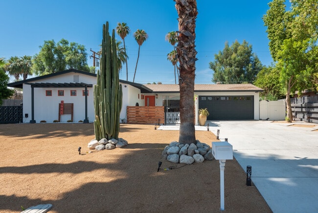 Building Photo - 69941 Sunny Ln Rental