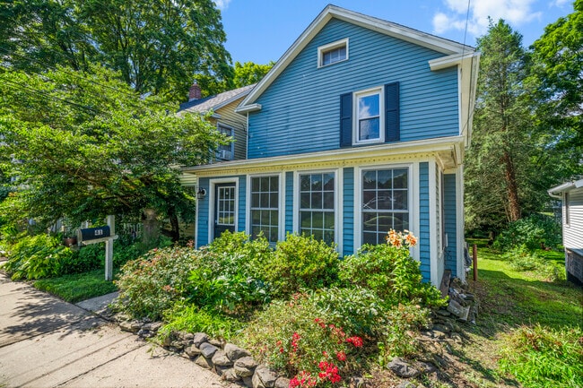 Building Photo - 41 Wallingford Rd Rental