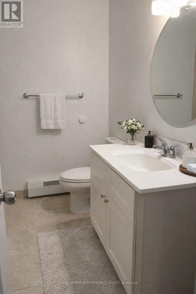 Photo - 739 Principale St