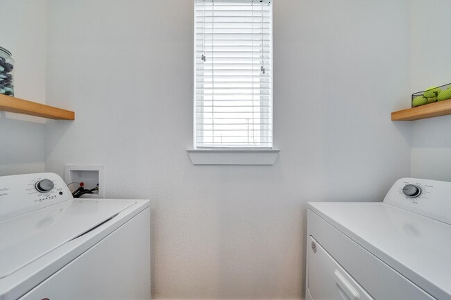 Photo - 1601 Mustang Dr