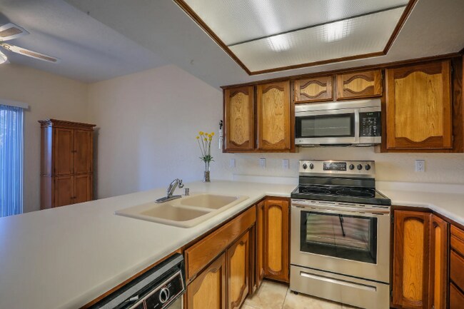 Photo - 3609 Moon St NE