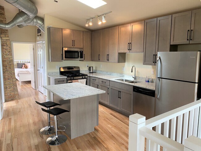 Photo - 3326 N Bell Ave Unidad 4