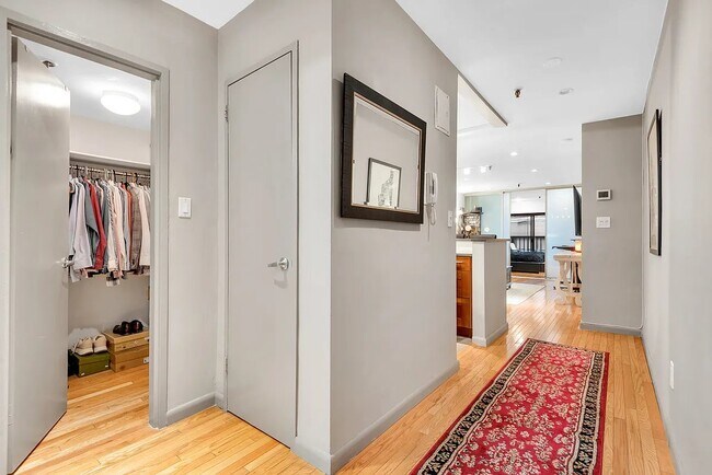 67 E 11th St Unit 521