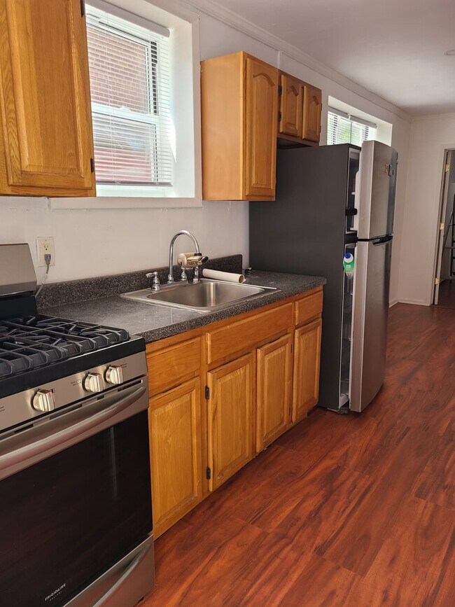 Photo - 708 Avenue Y Unit 1