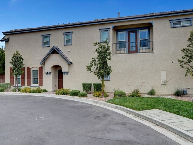 Gleneagles Village Townhomes - GVI-Gleneagles Village